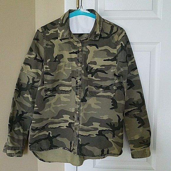 Long sleeve Army type shirt, size Small - Picture 1 of 6
